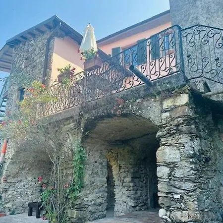 Casa de Férias Rustic House With Panoramic View In Serrapiana *
