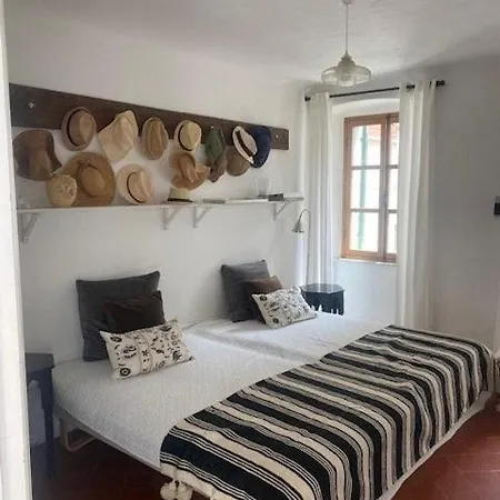 Rustic House With Panoramic View In Serrapiana Casa de Férias *