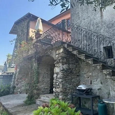 Rustic House With Panoramic View In Serrapiana